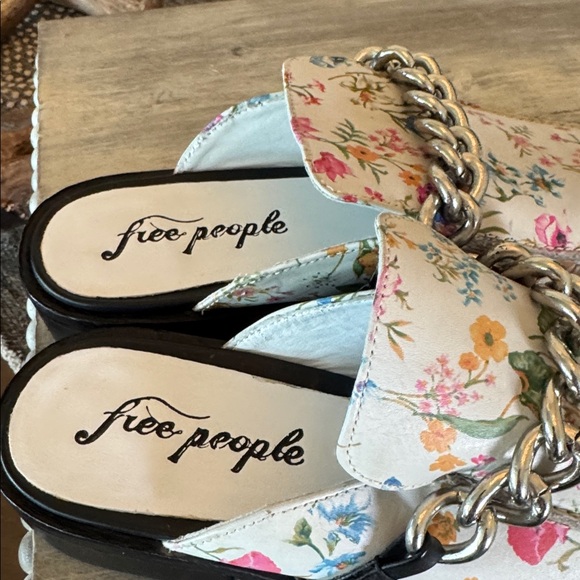 Free People new Floral Vida Chain Mules - Ivory and Multicolor - Picture 2 of 8